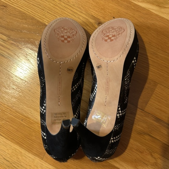 NIB Vince Camuto Heels - Picture 6 of 9